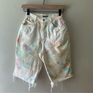 BONJOUR Vintage High Waisted Floral Jorts
